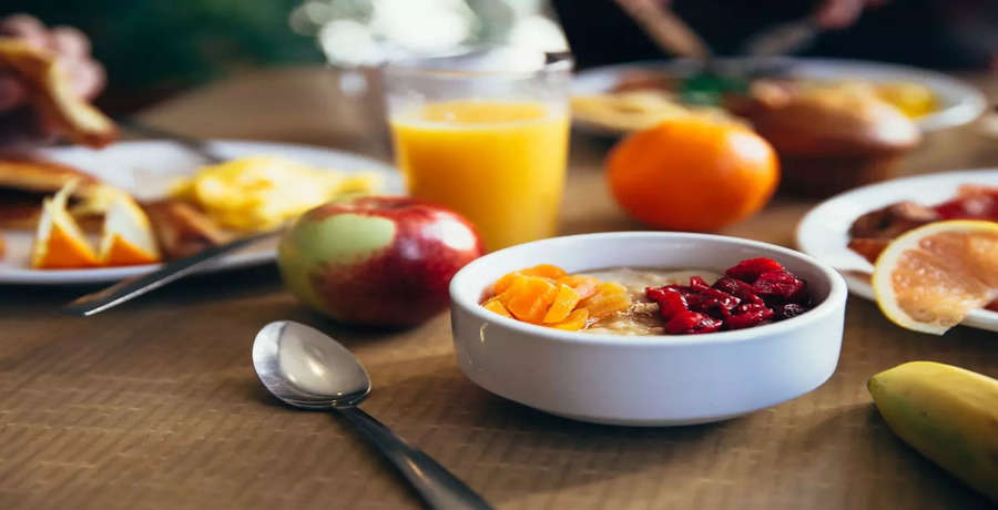 Light, refreshing, and vitamin-rich summer breakfast ideas